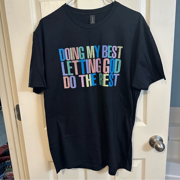 NWOT Gildan Softstyle Classic Black Tee, size Large - Picture 1 of 3